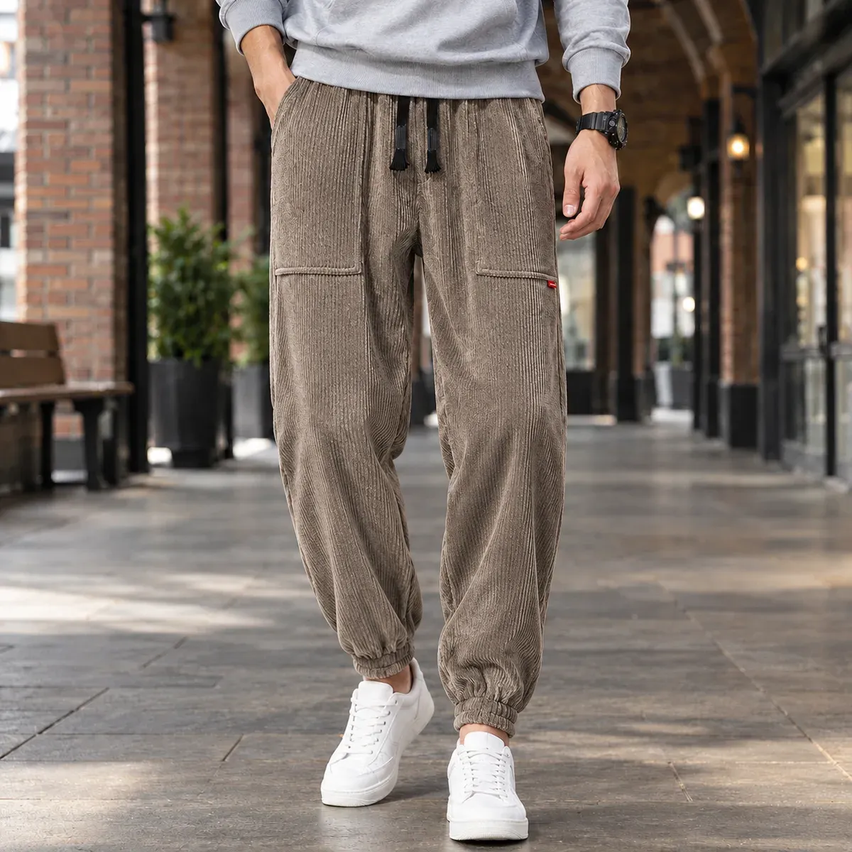 Felix-West Relaxed Pants in Taupe